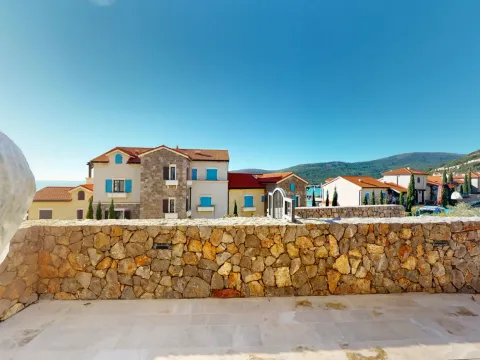 Prodaja, jednosoban stan, 69m², Luštica Bay, Tivat - image 12