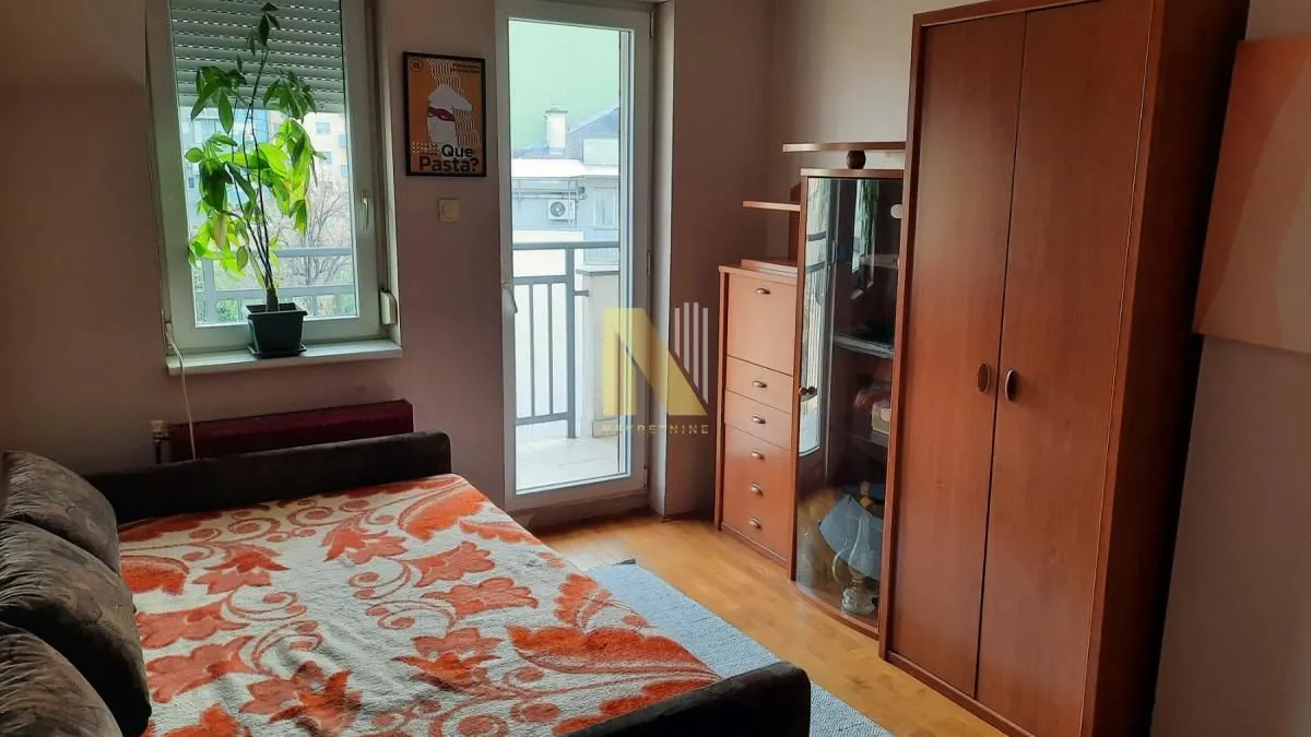 Prodaja, četvorosoban stan, 86m², Grbavica, Novi Sad Sve Podlokacije