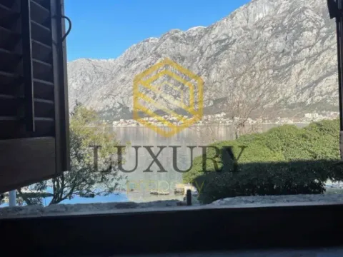 Prodaja, kuća, 230m², Prčanj, Kotor - image 10