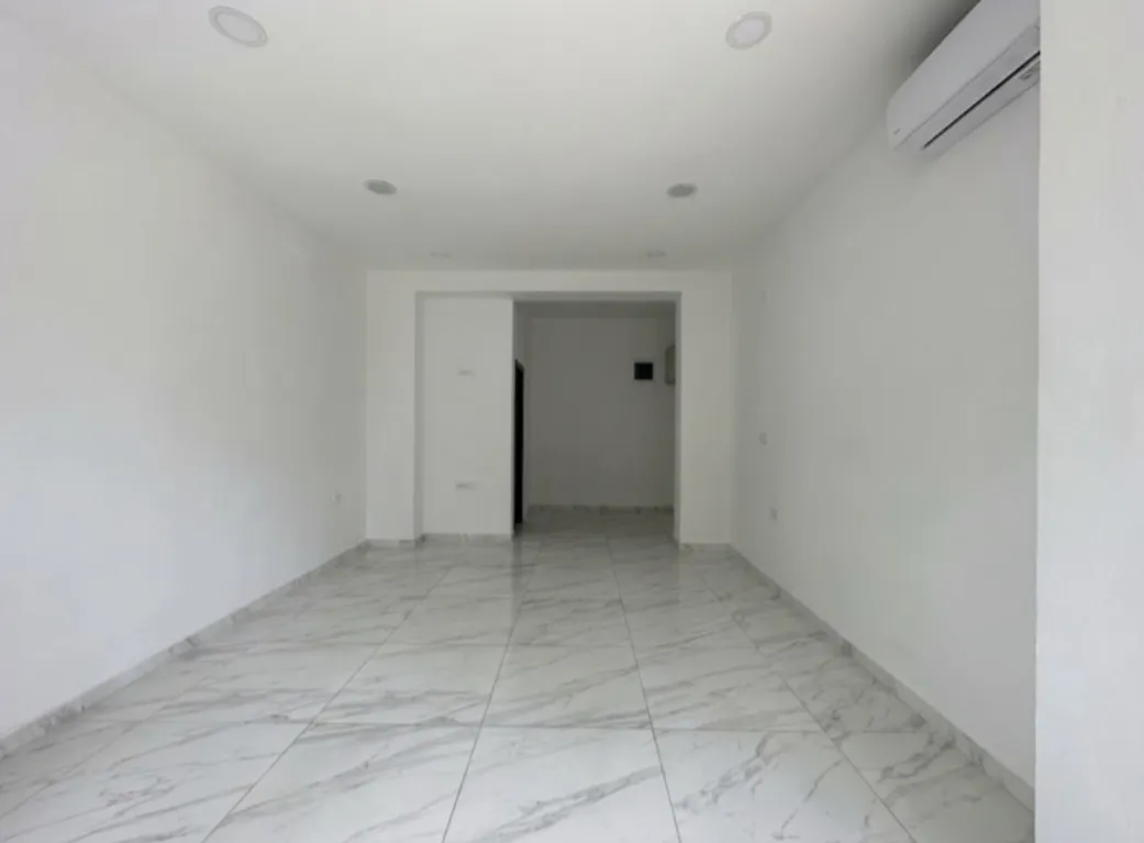 Rent, office space, 28m², Zaobilaznica, Budva