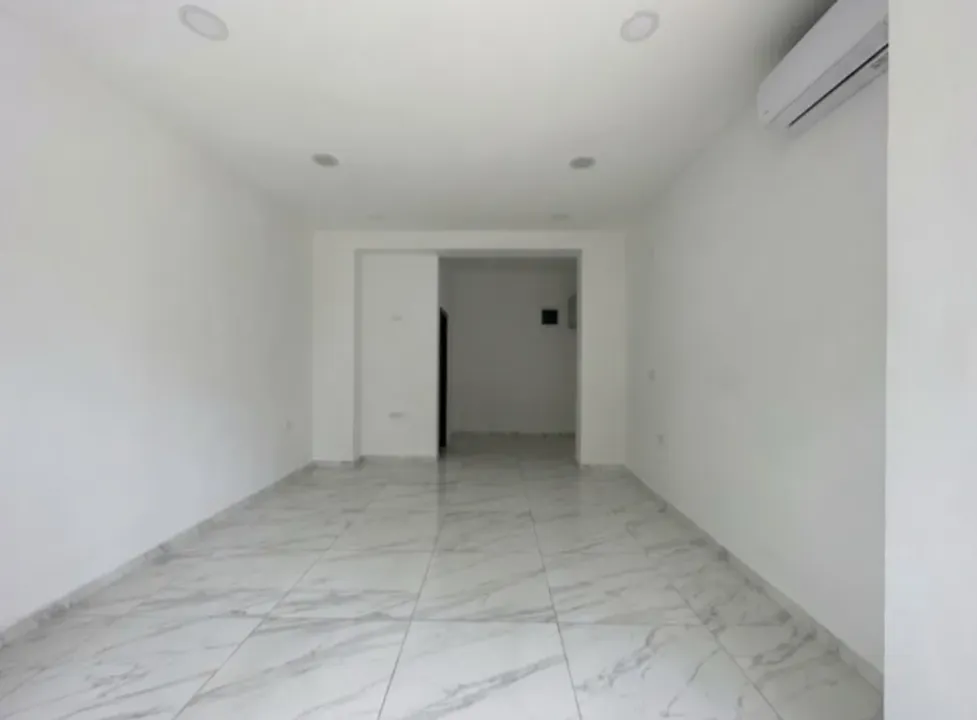 Rent, office space, 28m², Zaobilaznica, Budva