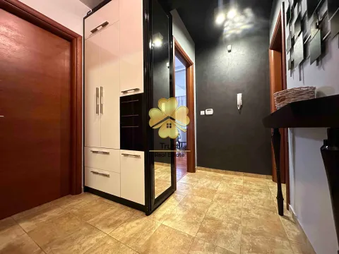 Izdavanje, dvosoban stan, 80m², Momišići, Podgorica - image 6