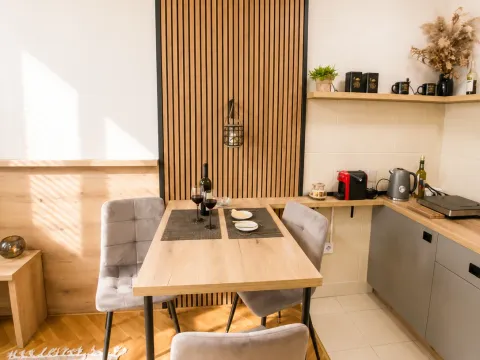 Prodaja, garsonjera, 24m², Blok 6, Podgorica - image 2