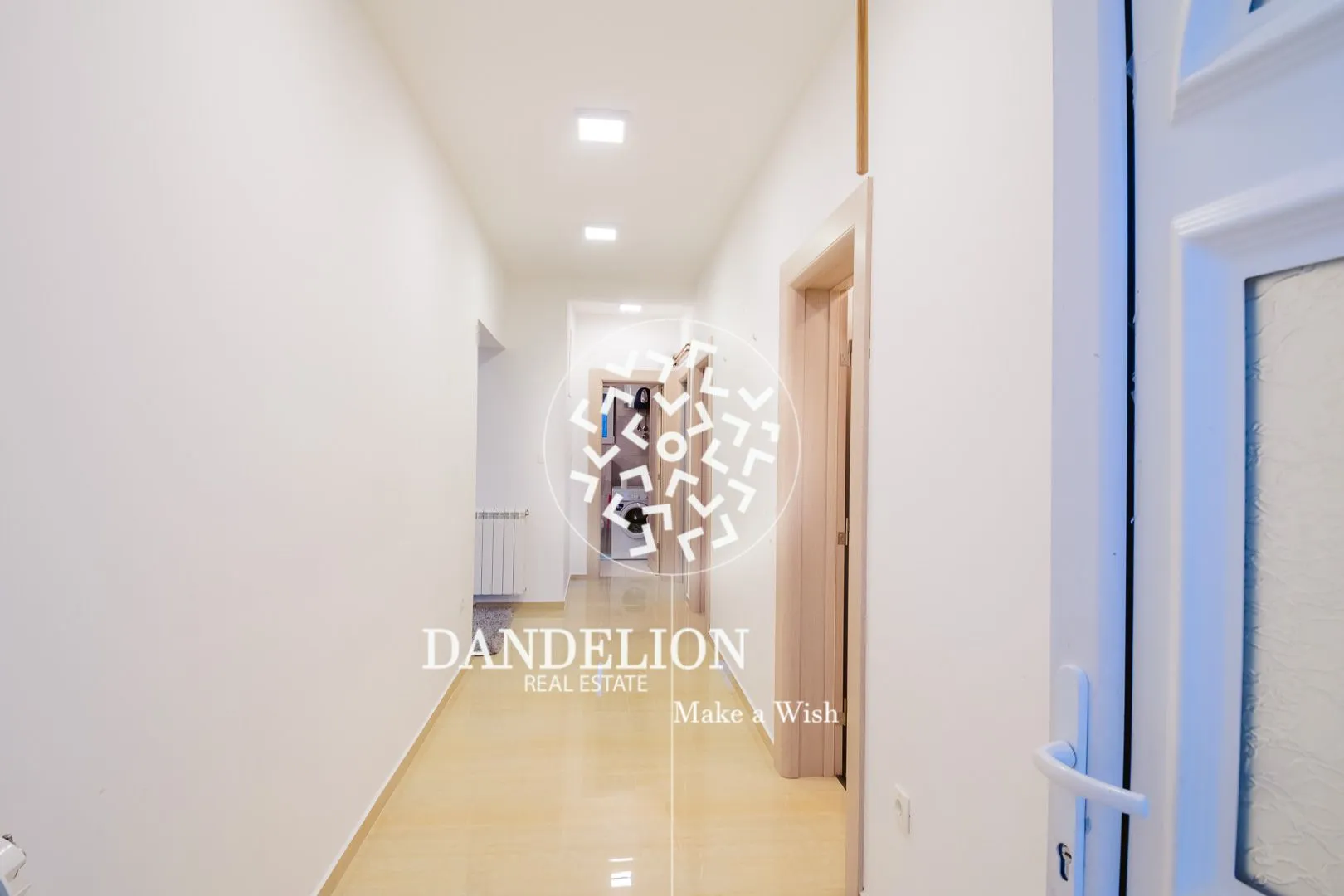 Izdavanje, trosoban stan, 125m², Vranići, Podgorica