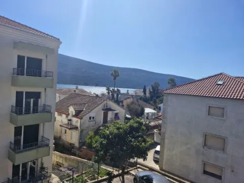 Prodaja, jednosoban stan, 47m², Đenovići, Herceg Novi