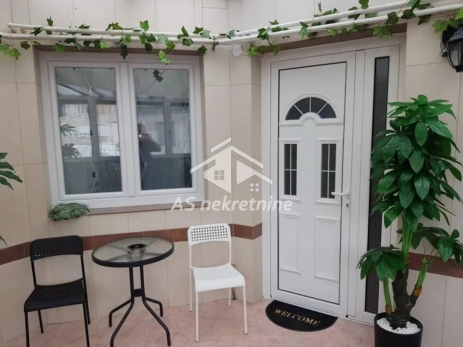 Rent, two bedroom apartment, 50m², Stari Grad, Beograd