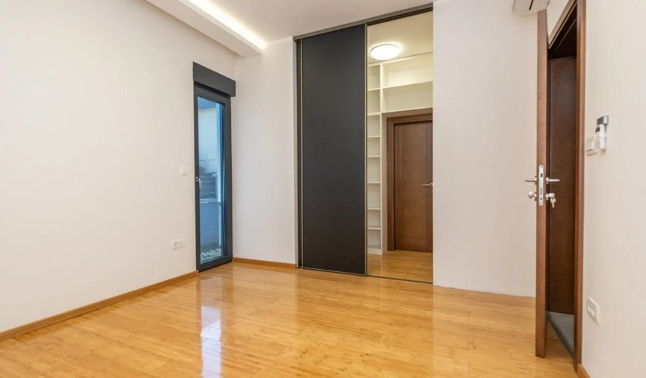 Rent, house, 160m², Dalmatinska ulica, Podgorica