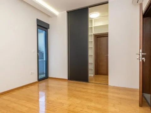 Rent, house, 160m², Dalmatinska ulica, Podgorica - image 8