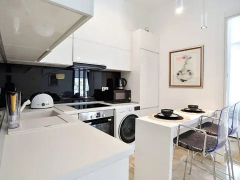 Prodaja, trosoban stan, 89m², Budva, Crna Gora - image 7