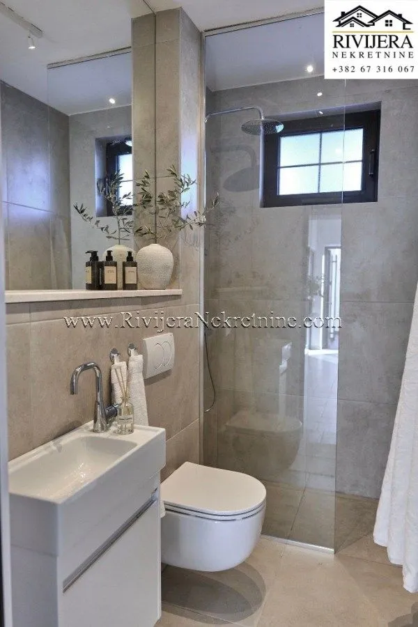 Prodaja, dvosoban stan, 98m², Tivat, Crna Gora