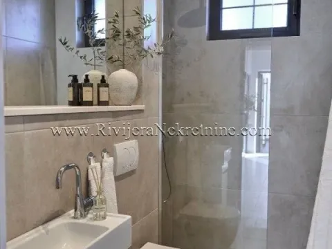 Prodaja, dvosoban stan, 98m², Tivat, Crna Gora - image 11