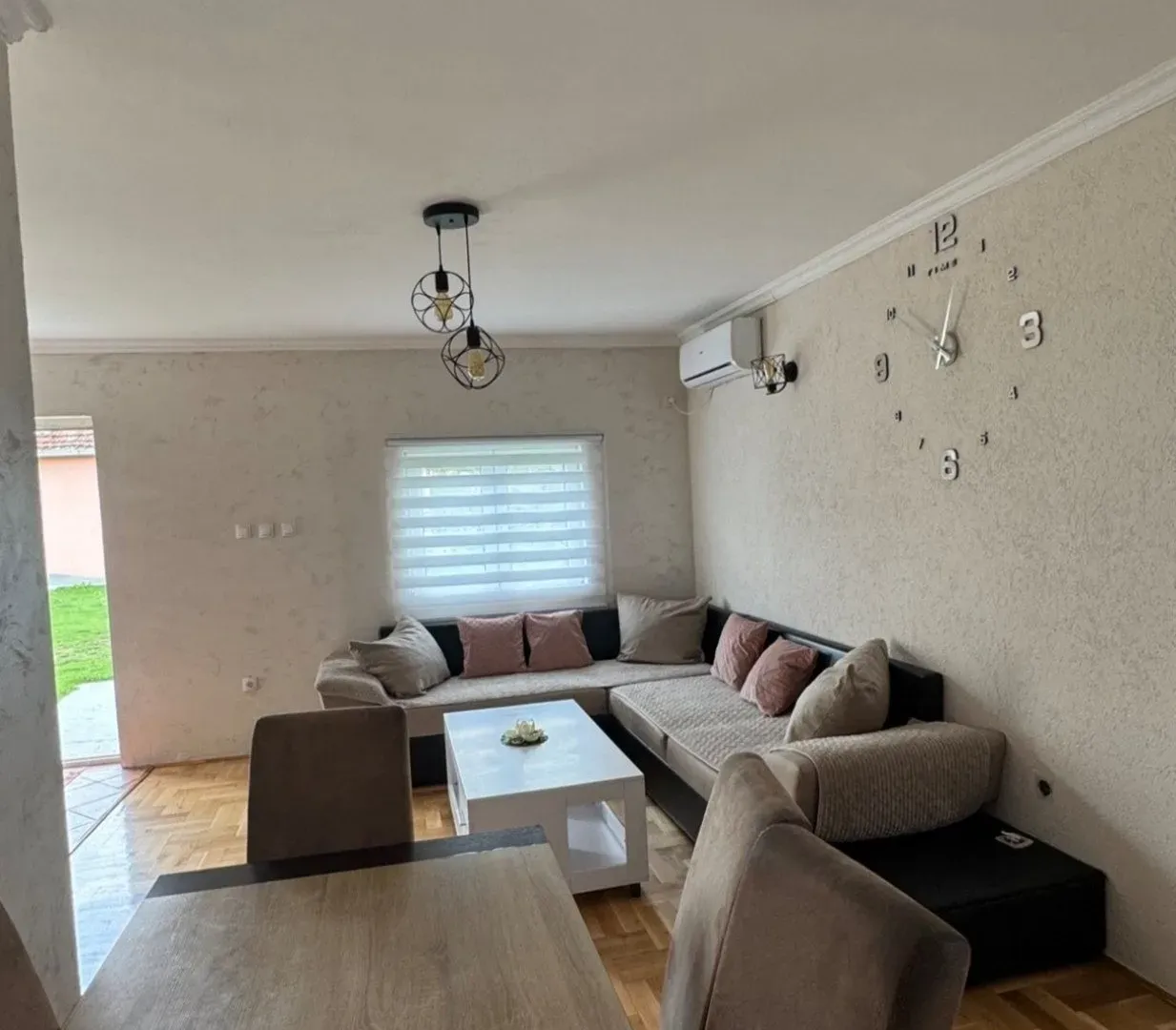 Izdavanje, kuća, 60m², Donja Gorica, Podgorica