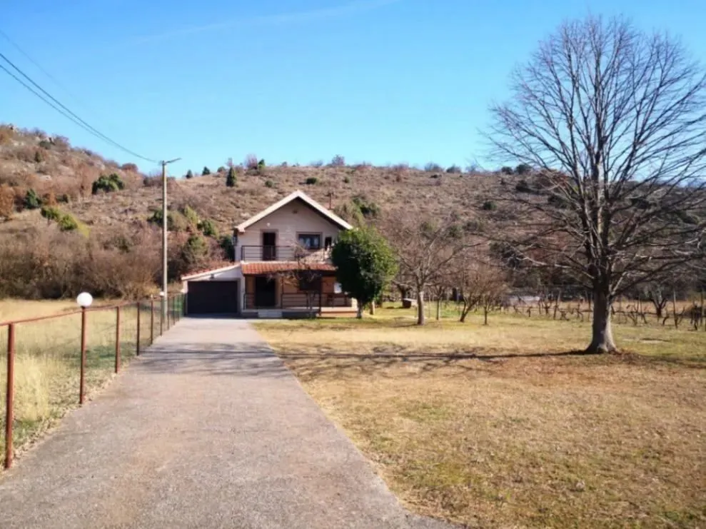 Prodaja, kuća, 120m², Podgorica, Crna Gora