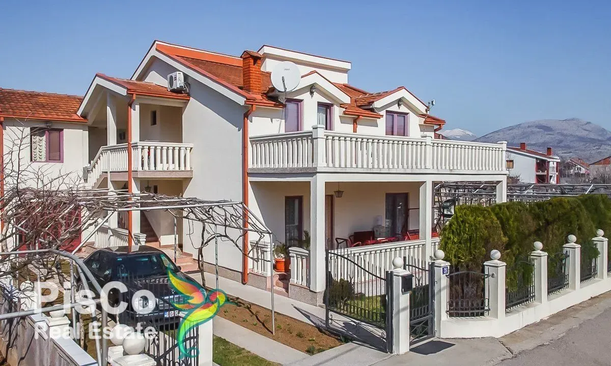 Sale, house, 375m², Zagorič, Podgorica