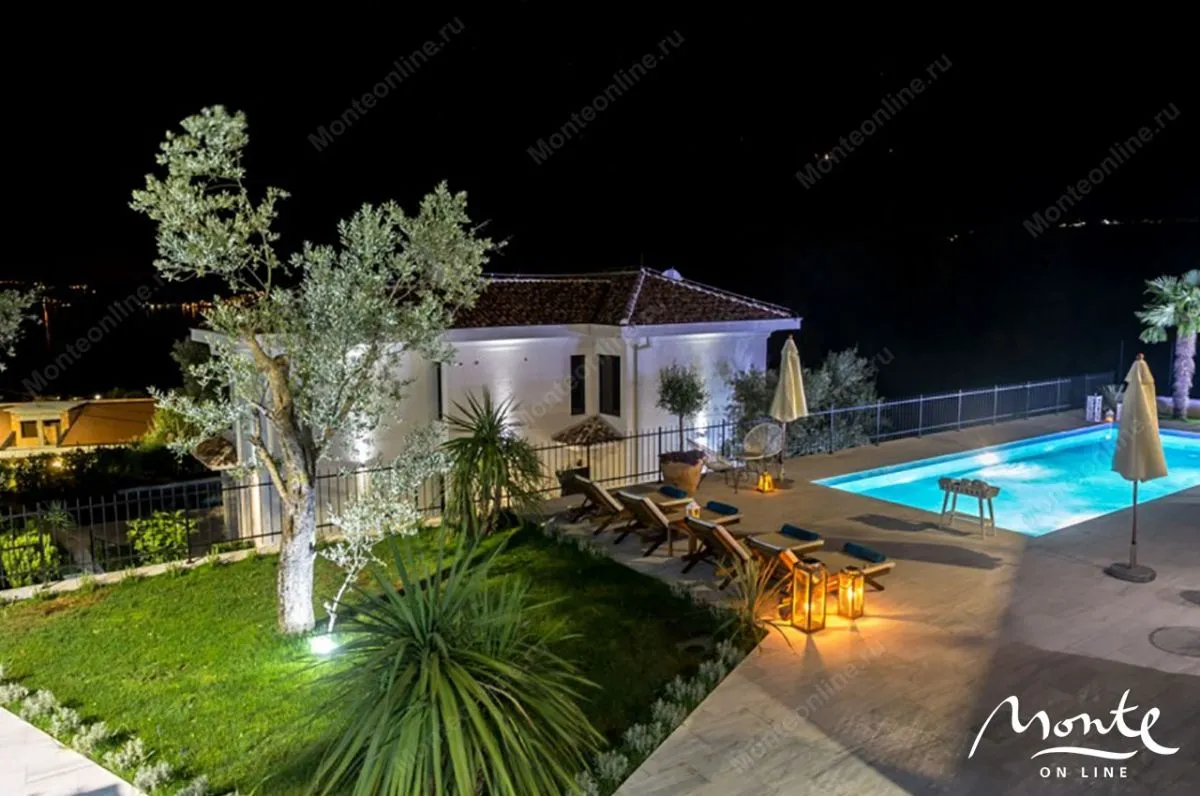 Prodaja, kuća, 350m², Herceg Novi, Crna Gora