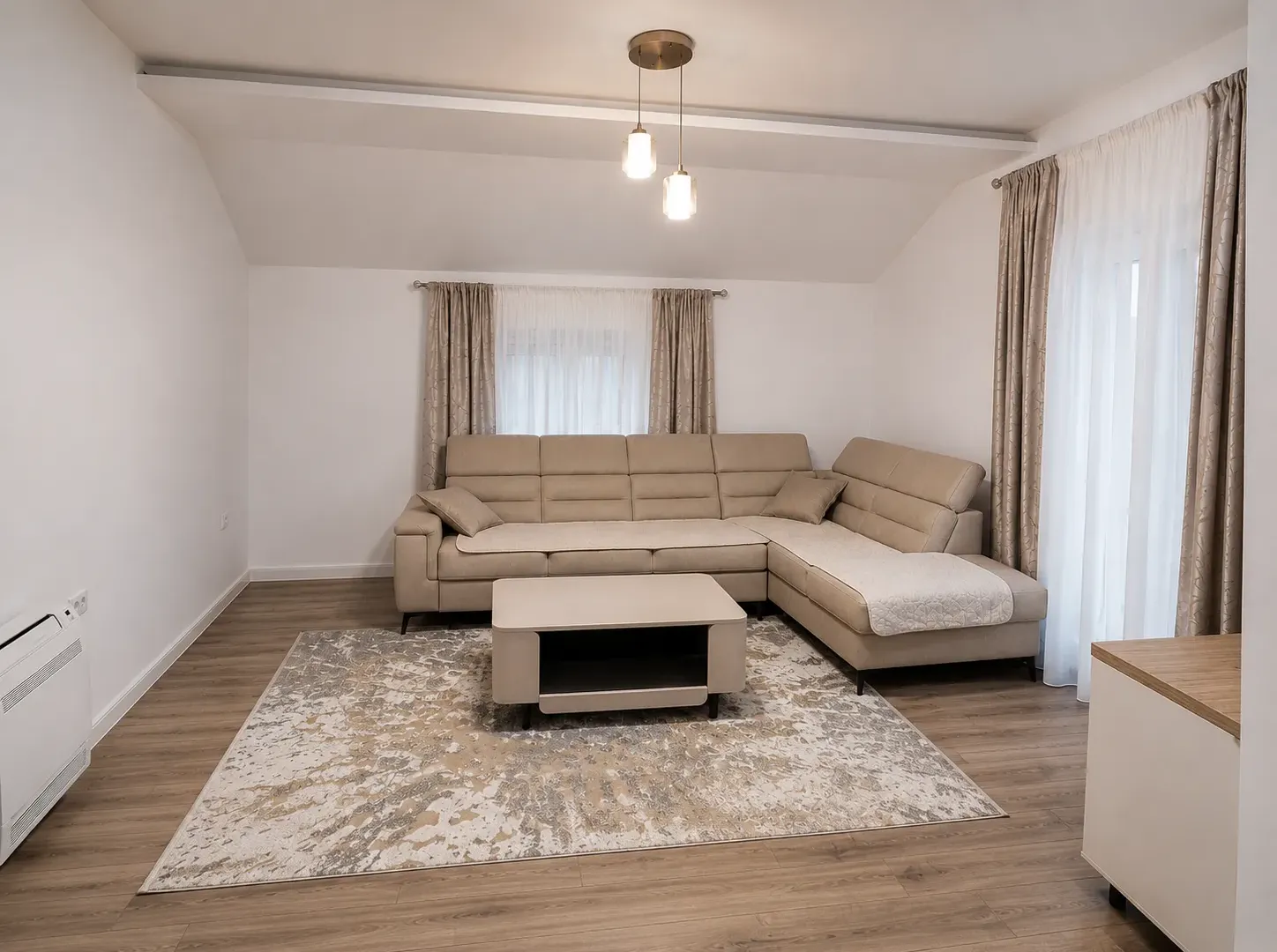 Izdavanje, dvosoban stan, 100m², Zabjelo, Podgorica