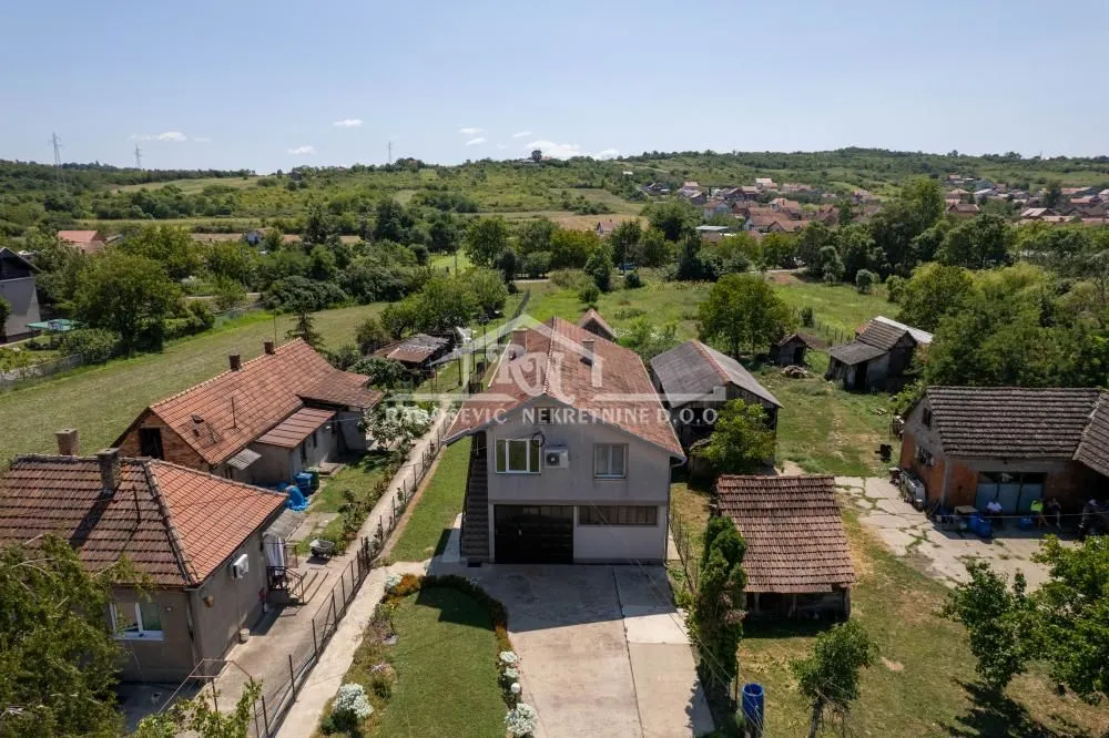 Sale, house, 215m², Čukarica, Beograd