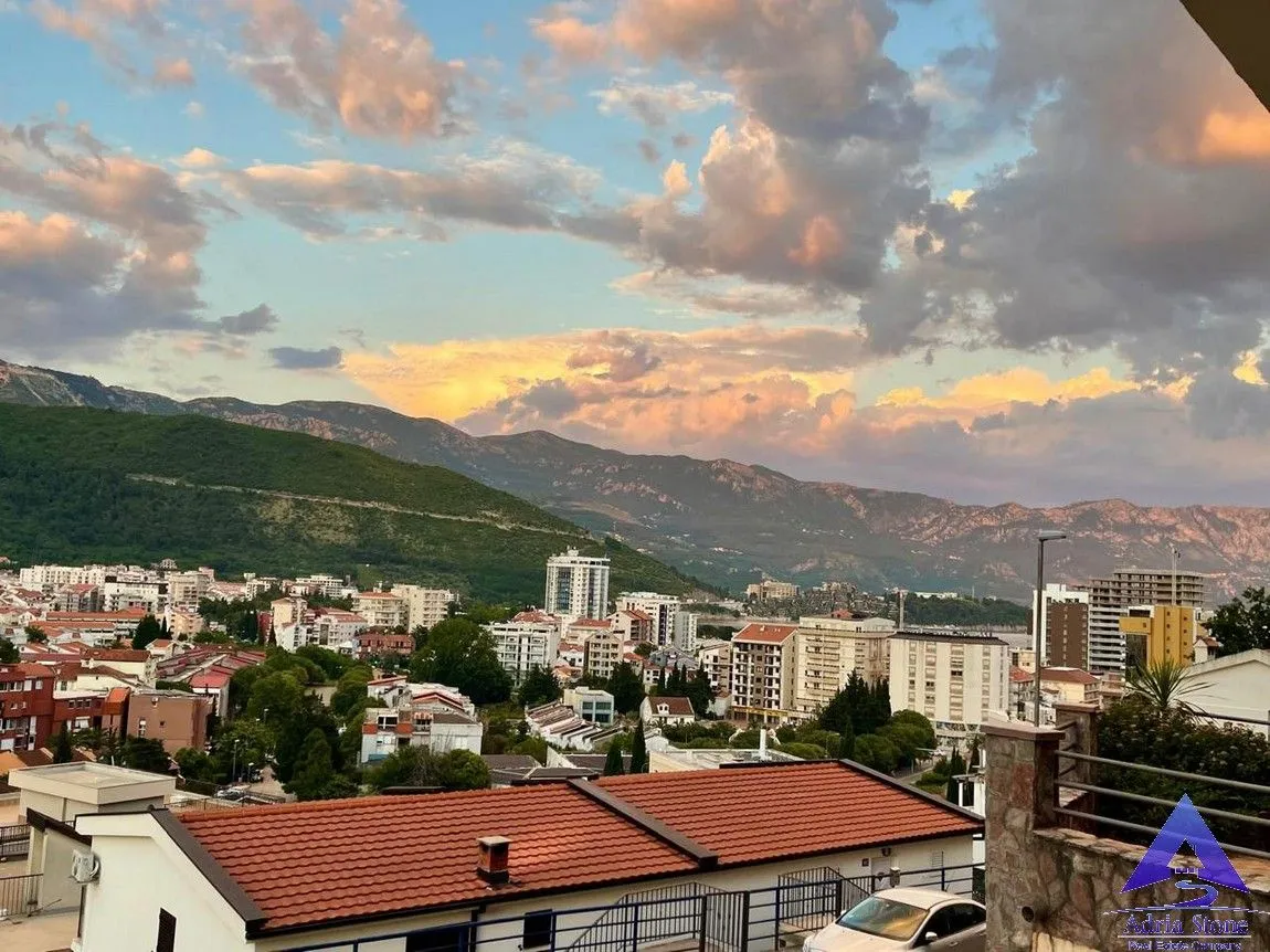 Sale, two bedroom apartment, 150m², Babin Do, Budva