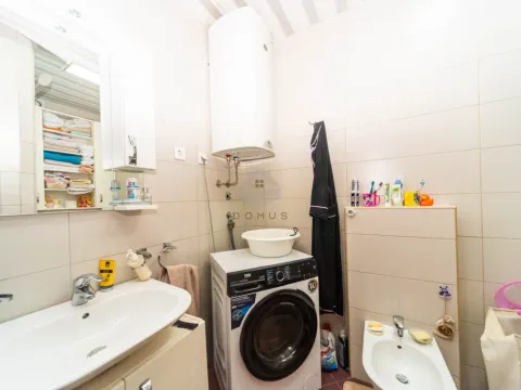 Sale, two bedroom apartment, 81m², Krivi Most, Podgorica - image 14