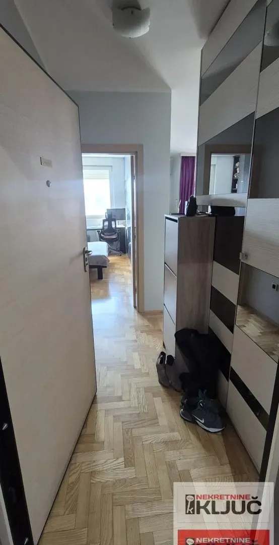 Prodaja, dvosoban stan, 42m², Bulevar Evrope, Novi Sad Sve Podlokacije