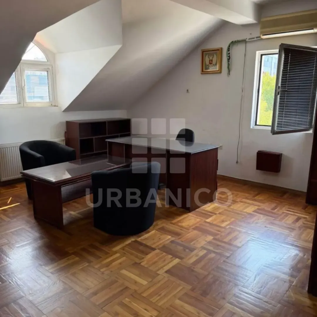 Rent, office space, 130m², Stara Varoš, Podgorica