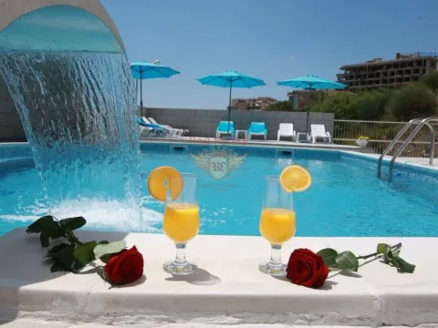 Sale, office space, 800m², Budva, Crna Gora