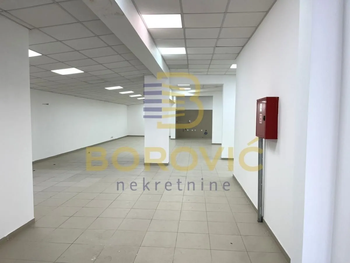 Rent, office space, 620m², Dušanovac, Voždovac Sve Podlokacije