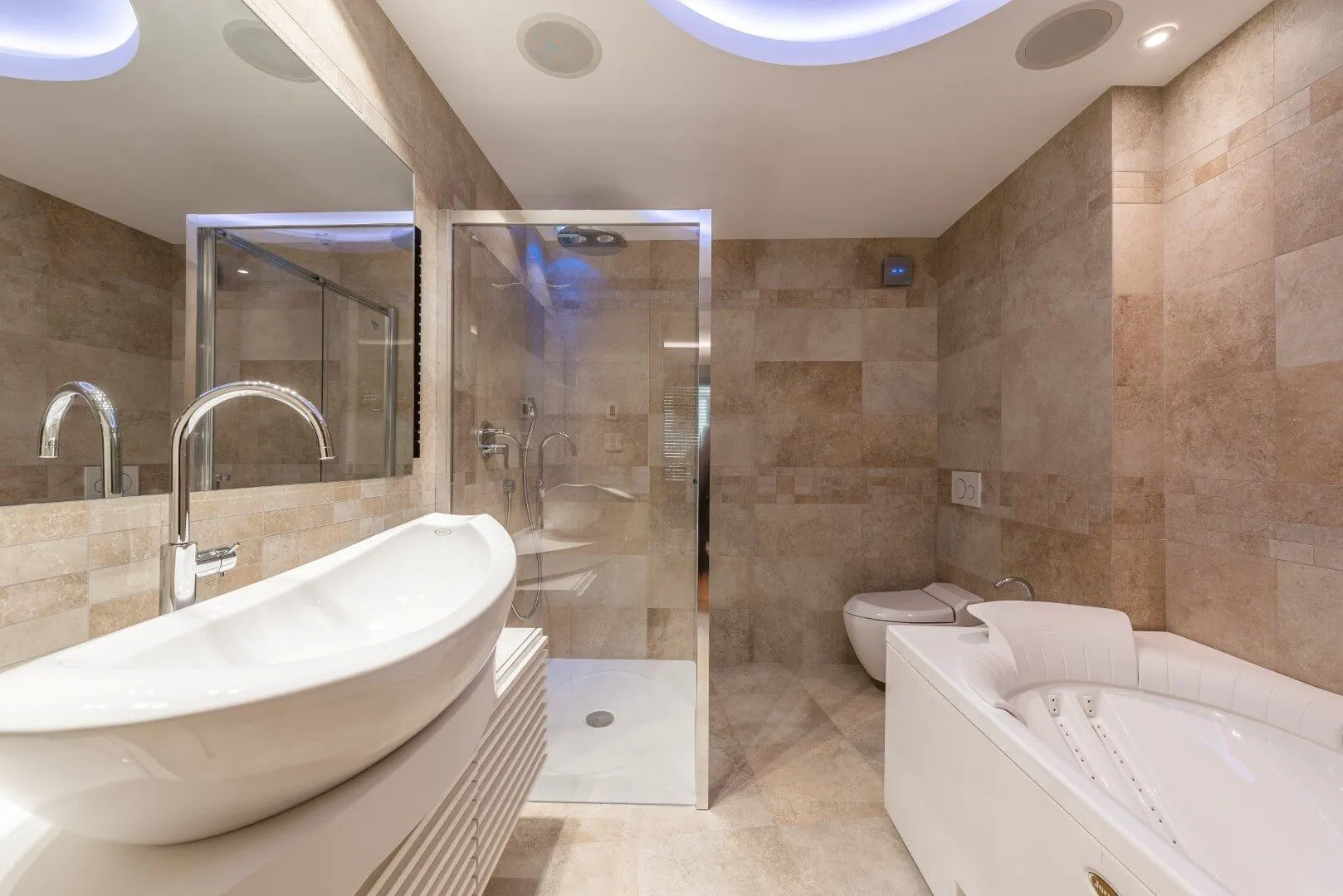 Sale, one bedroom apartment, 115m², Centar, Budva