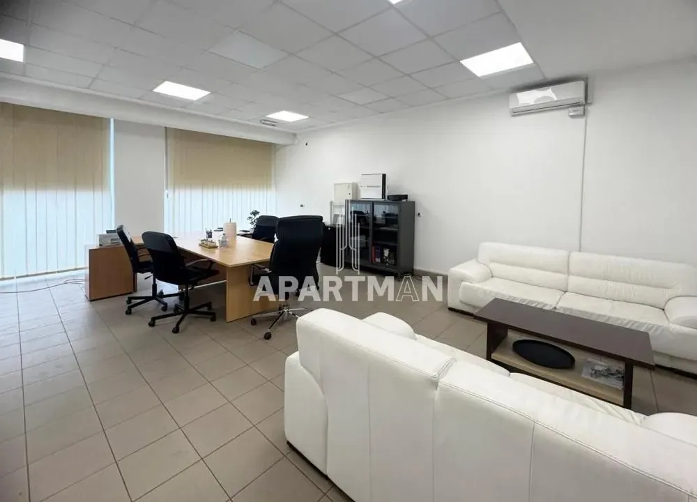 Izdavanje, poslovni prostor, 297m², Gradska Bolnica, Zvezdara Sve Podlokacije