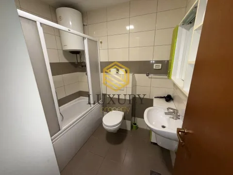 Izdavanje, dvosoban stan, 75m², City Kvart, Podgorica - image 9