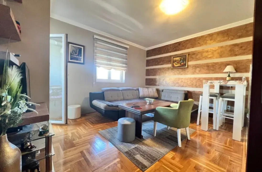 Izdavanje, dvosoban stan, 51m², City Kvart, Podgorica