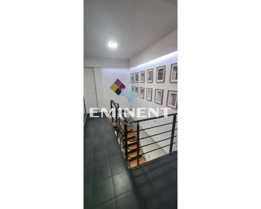 Rent, office space, 110m², Zemun Sve Podlokacije, Beograd