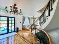 Rent, house, 400m², Markovići, Budva - image 11