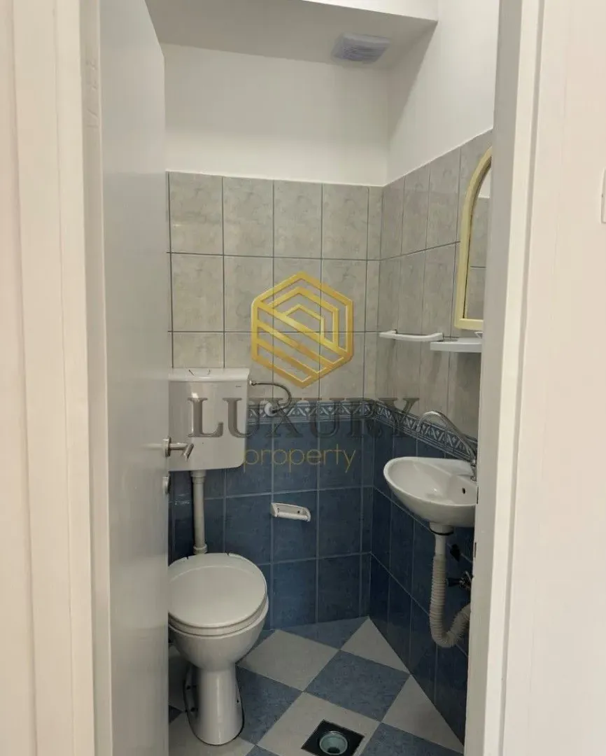Izdavanje, dvosoban stan, 67m², Gintaš, Podgorica