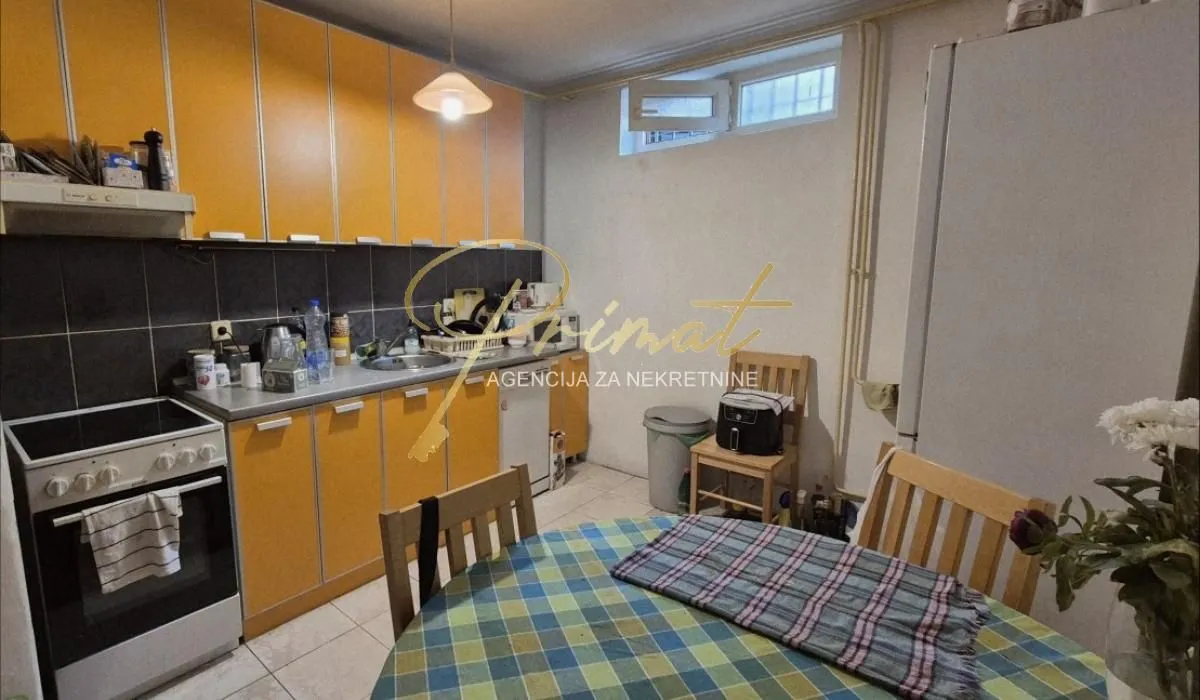 Sale, three bedroom apartment, 67m², Zvezdara Sve Podlokacije, Beograd