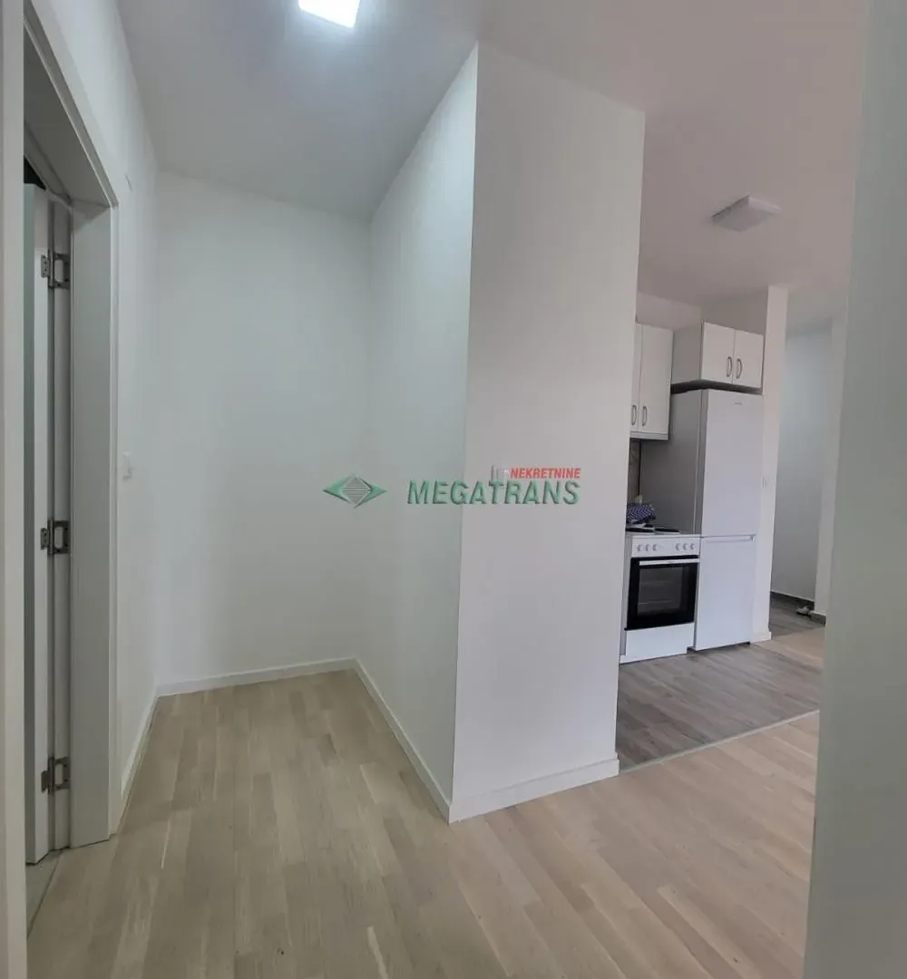 Izdavanje, dvosoban stan, 50m², Salajka, Novi Sad Sve Podlokacije