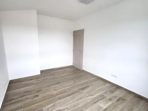 Rent, three bedroom apartment, 80m², Zemun Sve Podlokacije, Beograd - image 9