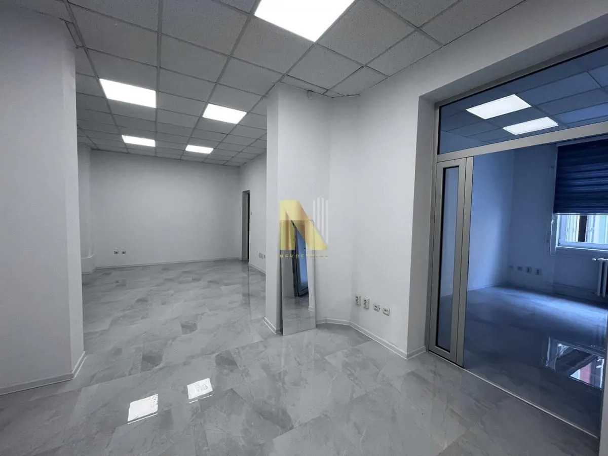 Rent, office space, 160m², Centar, Novi Sad