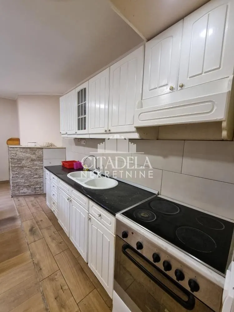 Prodaja, trosoban stan, 73m², Čukarica, Beograd