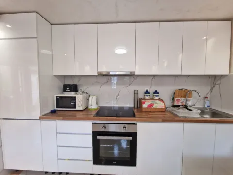 Izdavanje, dvosoban stan, 72m², Budva, Crna Gora - image 7