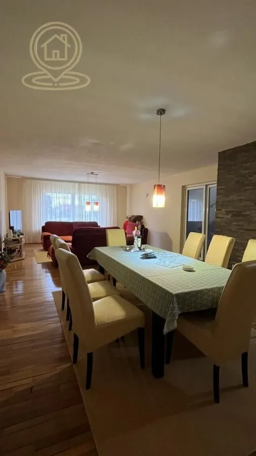 Prodaja, kuća, 240m², Kraljevo, Srbija