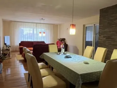 Prodaja, kuća, 240m², Kraljevo, Srbija - image 5