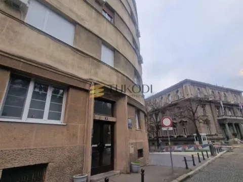 Izdavanje, poslovni prostor, 35m², Andrićev Venac, Beograd - image 9
