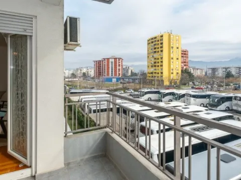 Izdavanje, dvosoban stan, 68m², Tuški Put, Podgorica - image 13
