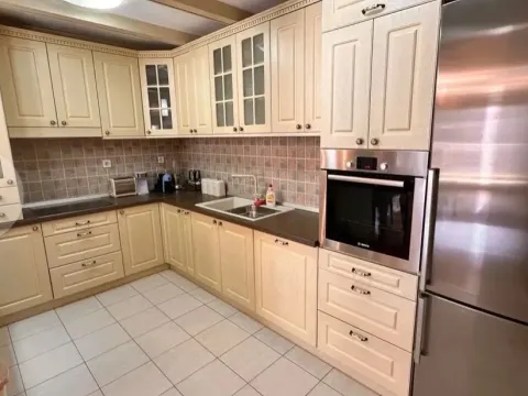 Prodaja, dvosoban stan, 92m², City Kvart, Podgorica - image 3