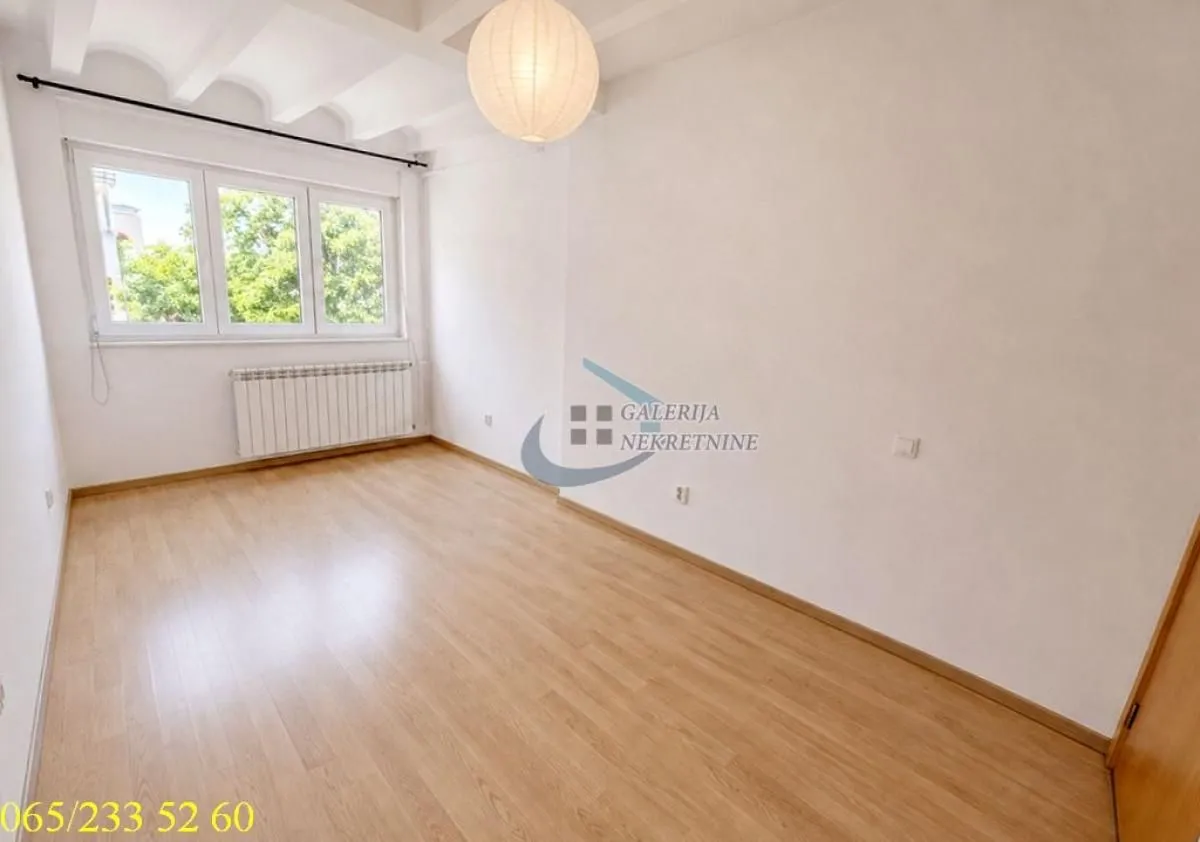 Prodaja, dvosoban stan, 68m², Stari Grad, Beograd