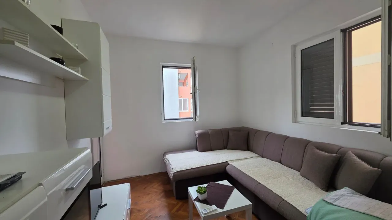 Rent, one bedroom apartment, 39m², Budva, Crna Gora