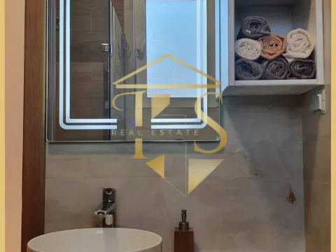 Izdavanje, trosoban stan, 150m², Kalimanj, Tivat - image 5