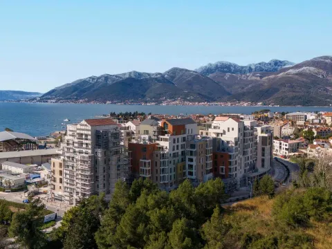 Prodaja, dvosoban stan, 91m², Porto Montenegro, Tivat - image 1
