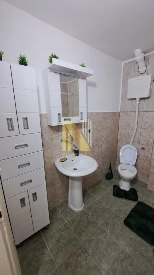Izdavanje, dvosoban stan, 45m², Sremska Kamenica, Petrovaradin